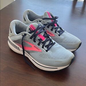 Brooks Adrenaline GTS 22